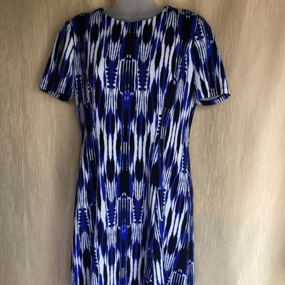 Like New London Style Collection Dress-Size 6